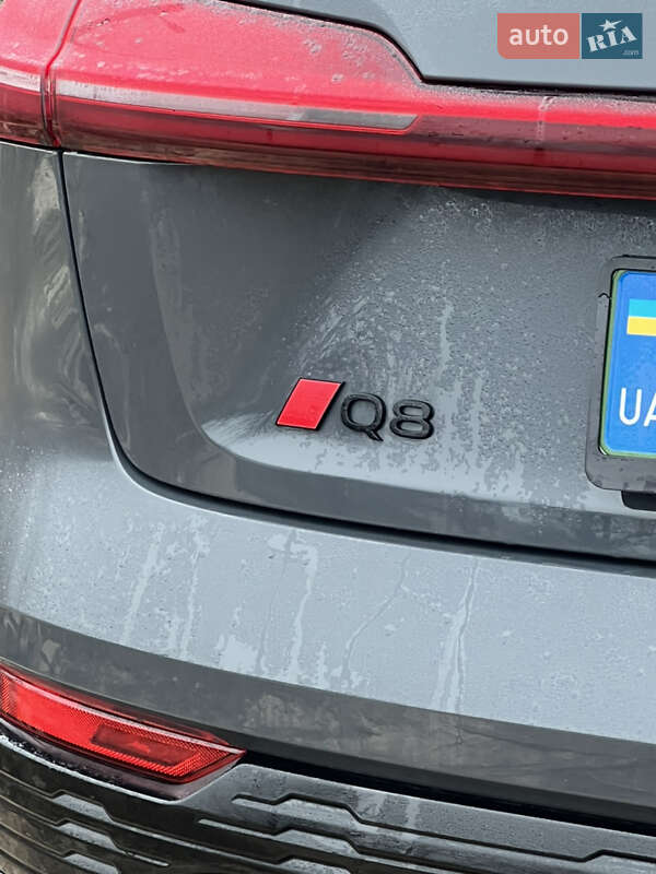 Внедорожник / Кроссовер Audi Q8 Sportback e-tron 2023 в Харькове
