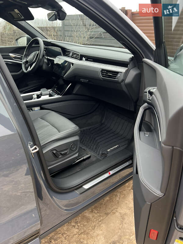 Внедорожник / Кроссовер Audi Q8 Sportback e-tron 2023 в Харькове