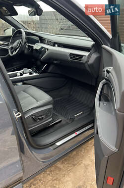Внедорожник / Кроссовер Audi Q8 Sportback e-tron 2023 в 