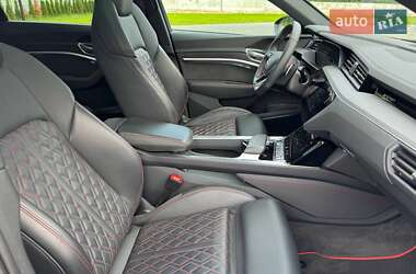 Внедорожник / Кроссовер Audi Q8 Sportback e-tron 2023 в 