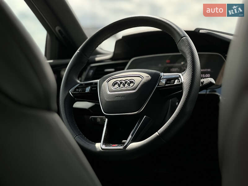 Audi Q8 Sportback e-tron 2023