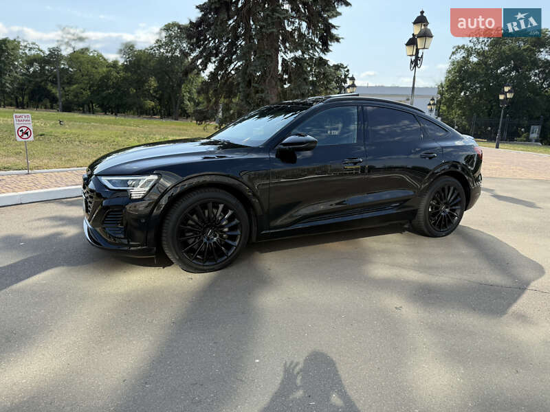 Внедорожник / Кроссовер Audi Q8 Sportback e-tron 2023 в Одессе