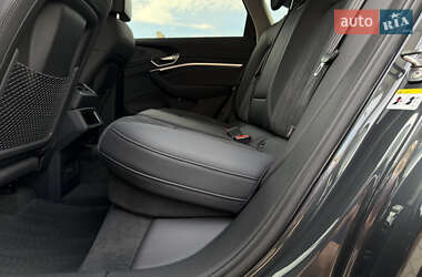 Внедорожник / Кроссовер Audi Q8 Sportback e-tron 2024 в 