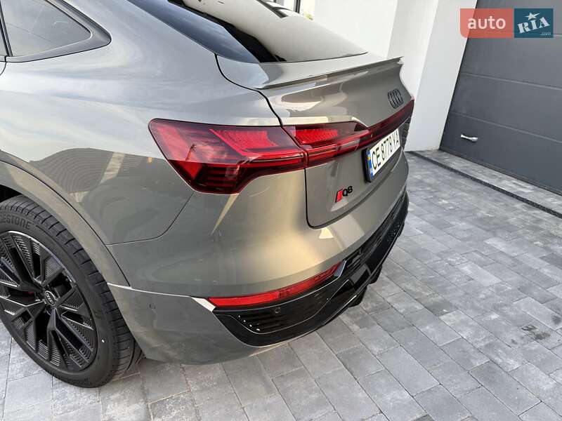 Внедорожник / Кроссовер Audi Q8 Sportback e-tron 2023 в Черновцах