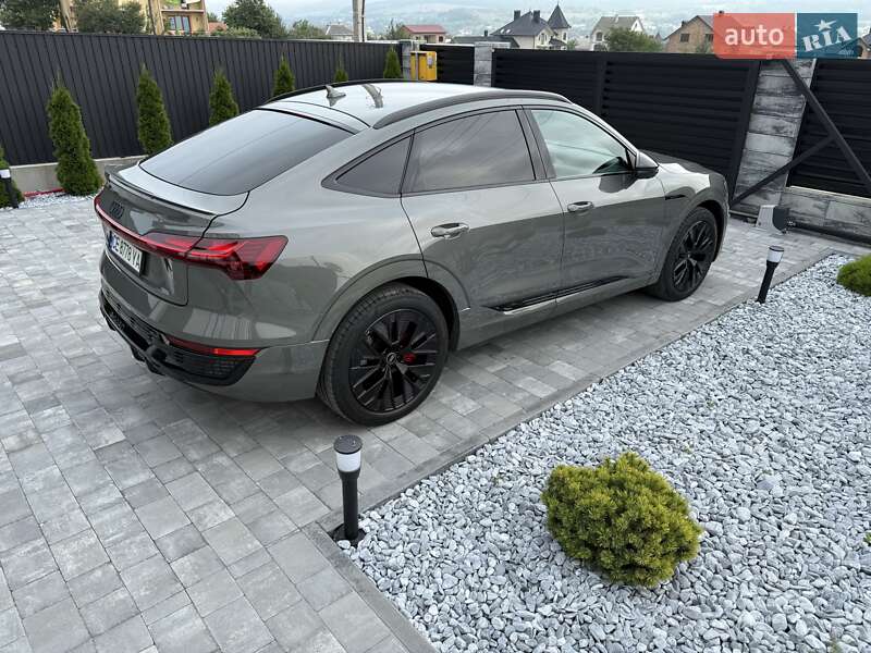 Внедорожник / Кроссовер Audi Q8 Sportback e-tron 2023 в Черновцах