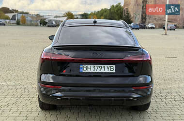Внедорожник / Кроссовер Audi Q8 Sportback e-tron 2023 в 