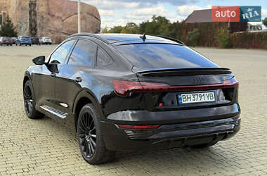 Внедорожник / Кроссовер Audi Q8 Sportback e-tron 2023 в 