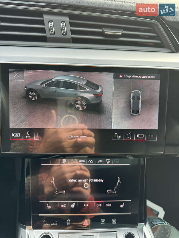 Позашляховик / Кросовер Audi Q8 Sportback e-tron 2023 в Рівному
