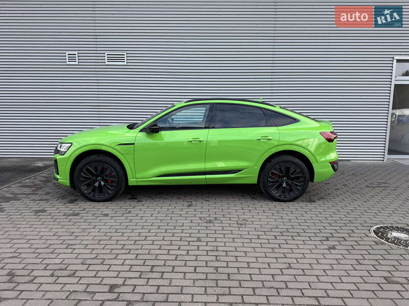 Позашляховик / Кросовер Audi Q8 Sportback e-tron 2023 в Рівному