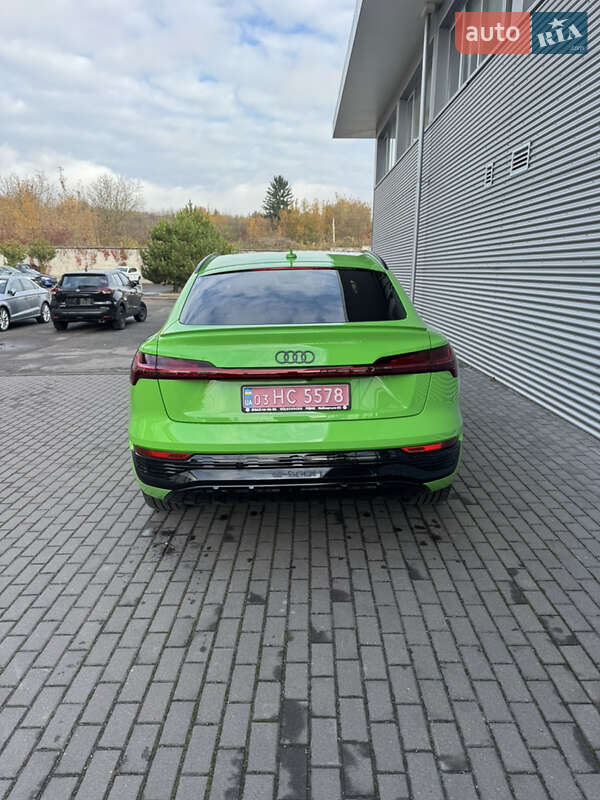 Позашляховик / Кросовер Audi Q8 Sportback e-tron 2023 в Рівному