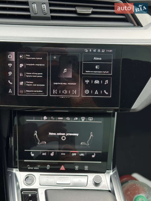 Позашляховик / Кросовер Audi Q8 Sportback e-tron 2023 в Рівному