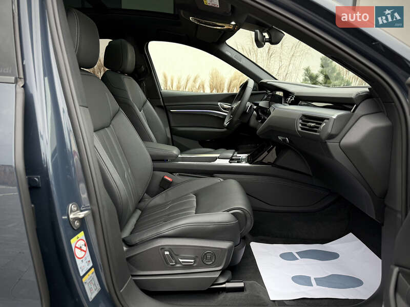 Позашляховик / Кросовер Audi Q8 Sportback e-tron 2023 в Луцьку фото 75 Позашляховик / Кросовер Audi Q8 Sportback e-tron 2023 в Луцьку