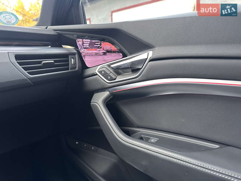 Внедорожник / Кроссовер Audi Q8 Sportback e-tron 2023 в Киеве