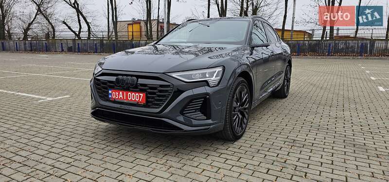 Позашляховик / Кросовер Audi Q8 Sportback e-tron 2024 в Тернополі