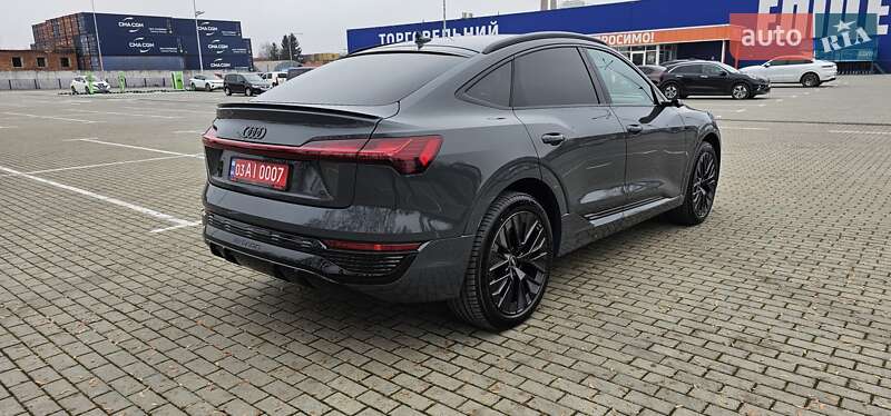 Позашляховик / Кросовер Audi Q8 Sportback e-tron 2024 в Тернополі