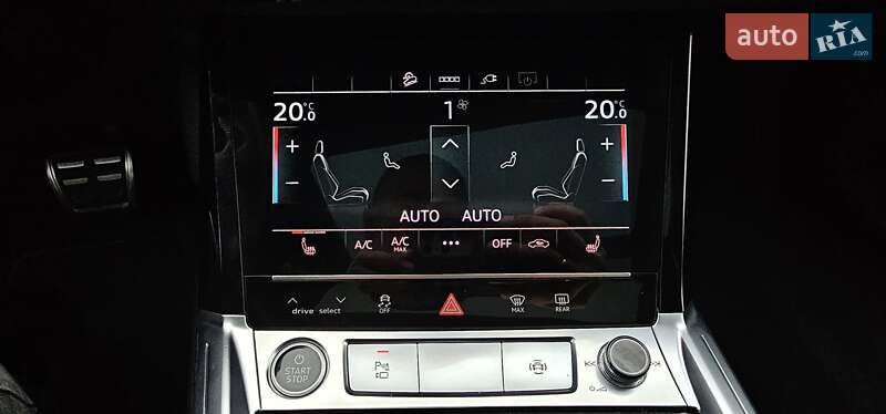 Позашляховик / Кросовер Audi Q8 Sportback e-tron 2024 в Тернополі