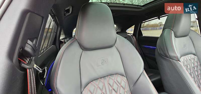 Позашляховик / Кросовер Audi Q8 Sportback e-tron 2024 в Тернополі