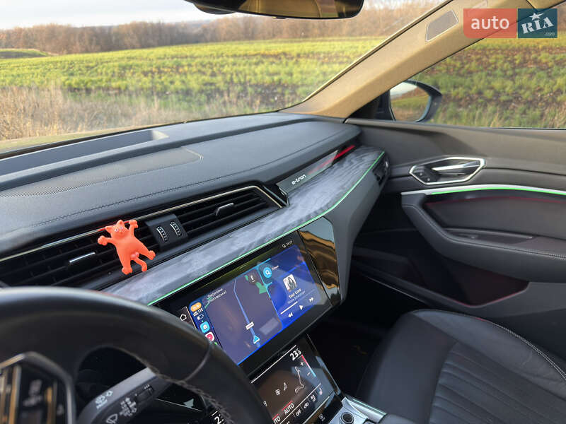 Внедорожник / Кроссовер Audi Q8 Sportback e-tron 2023 в Полтаве