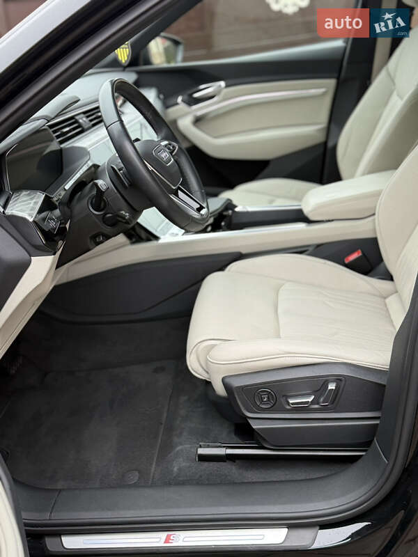 Внедорожник / Кроссовер Audi Q8 Sportback e-tron 2024 в Черновцах