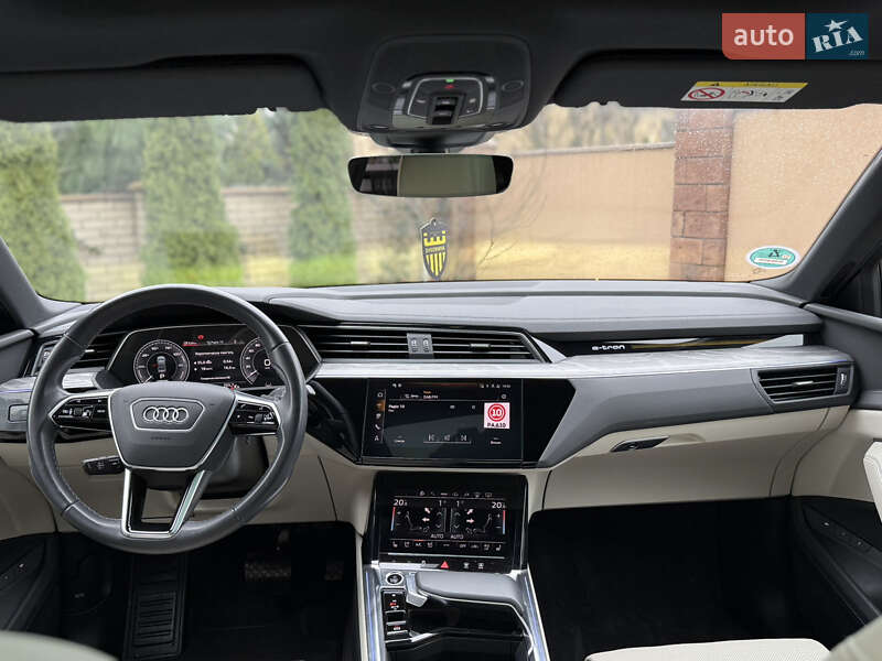 Внедорожник / Кроссовер Audi Q8 Sportback e-tron 2024 в Черновцах