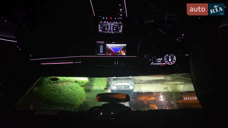 Позашляховик / Кросовер Audi Q8 Sportback e-tron 2023 в Одесі фото 14 Позашляховик / Кросовер Audi Q8 Sportback e-tron 2023 в Одесі