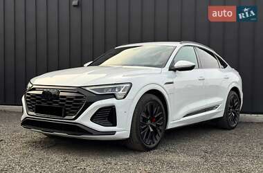 Позашляховик / Кросовер Audi Q8 Sportback e-tron 2023 в Луцьку