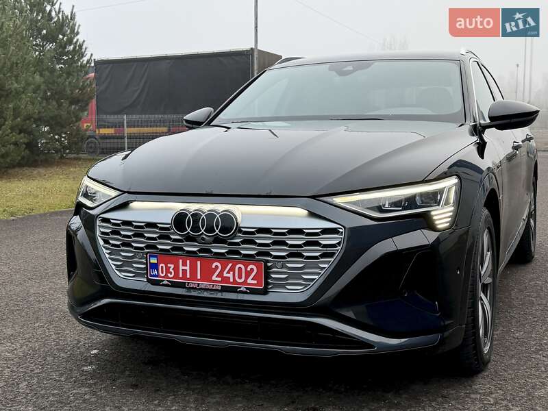 Позашляховик / Кросовер Audi Q8 Sportback e-tron 2024 в Ковелі