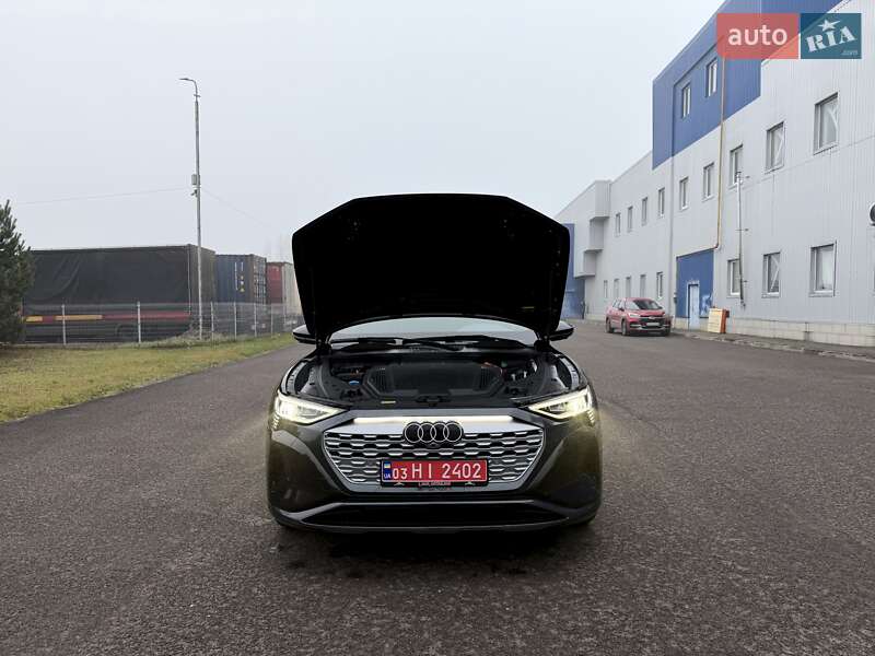 Позашляховик / Кросовер Audi Q8 Sportback e-tron 2024 в Ковелі