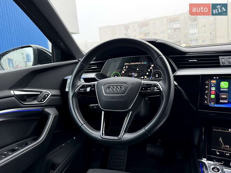 Позашляховик / Кросовер Audi Q8 Sportback e-tron 2024 в Ковелі