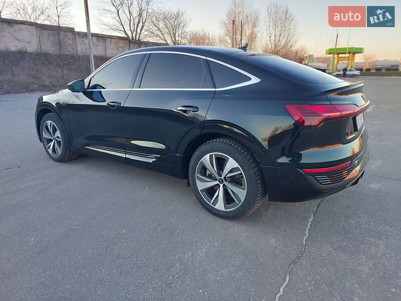 Внедорожник / Кроссовер Audi Q8 Sportback e-tron 2023 в Харькове фото 10 Внедорожник / Кроссовер Audi Q8 Sportback e-tron 2023 в Харькове