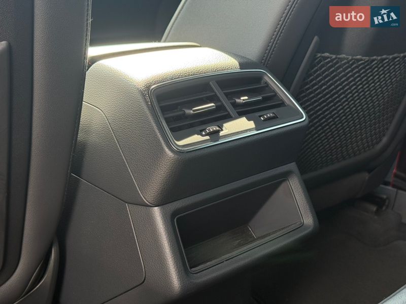 Внедорожник / Кроссовер Audi Q8 Sportback e-tron 2023 в Луцке