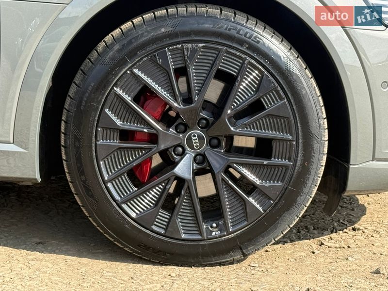 Внедорожник / Кроссовер Audi Q8 Sportback e-tron 2023 в Луцке