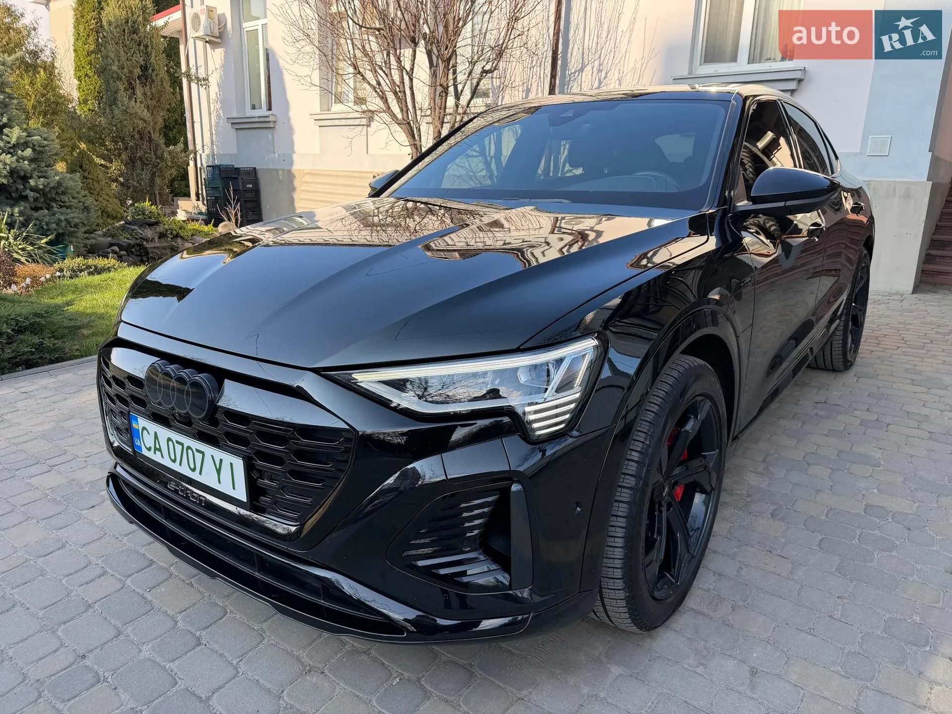 2023 Audi Q8 - фото 1