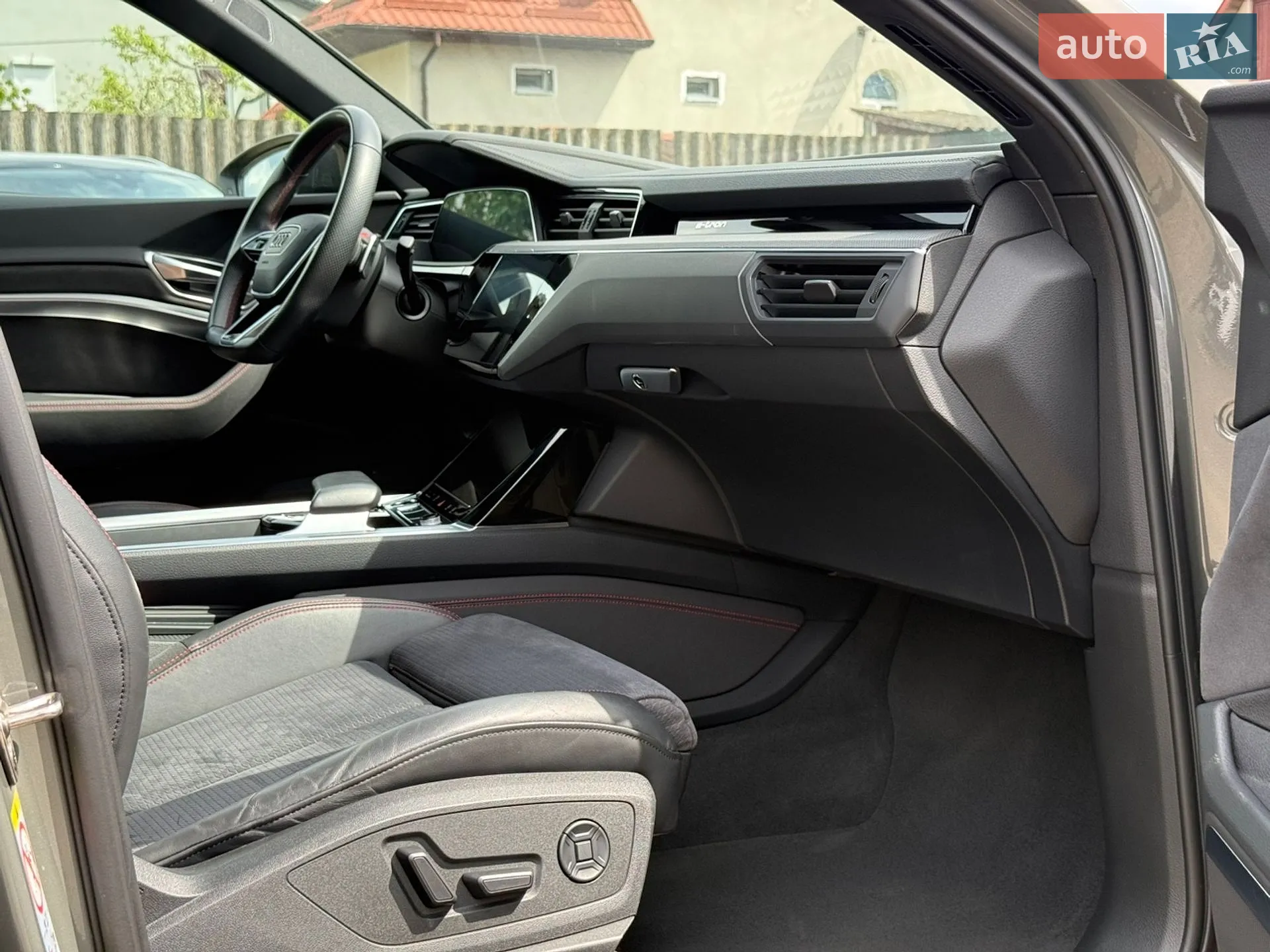 2023 Audi Q8 - мініатюра 52