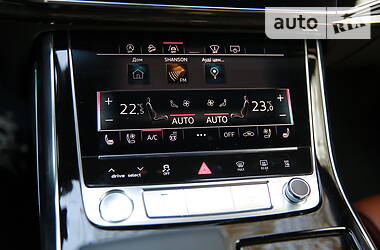 Позашляховик / Кросовер Audi Q8 2018 в 