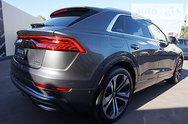 Позашляховик / Кросовер Audi Q8 2018 в  фото 6 Позашляховик / Кросовер Audi Q8 2018 в