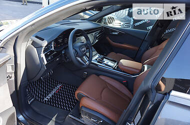 Позашляховик / Кросовер Audi Q8 2018 в  фото 18 Позашляховик / Кросовер Audi Q8 2018 в