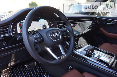 Позашляховик / Кросовер Audi Q8 2018 в  фото 49 Позашляховик / Кросовер Audi Q8 2018 в