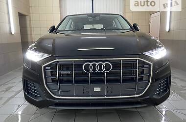 Внедорожник / Кроссовер Audi Q8 2021 в 