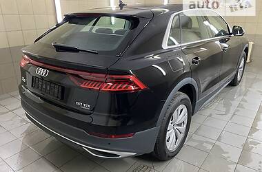 Внедорожник / Кроссовер Audi Q8 2021 в 