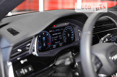 Позашляховик / Кросовер Audi Q8 2020 в 