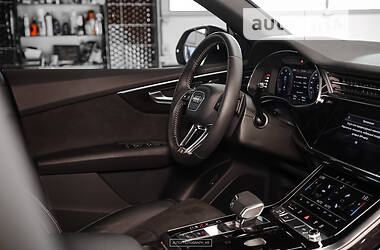 Позашляховик / Кросовер Audi Q8 2020 в 