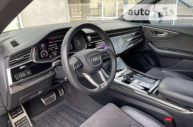 Внедорожник / Кроссовер Audi Q8 2018 в 