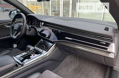 Внедорожник / Кроссовер Audi Q8 2018 в 