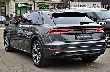 Внедорожник / Кроссовер Audi Q8 2021 в 