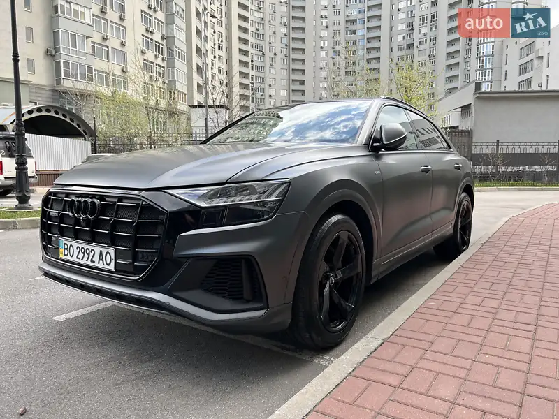 Audi Q8