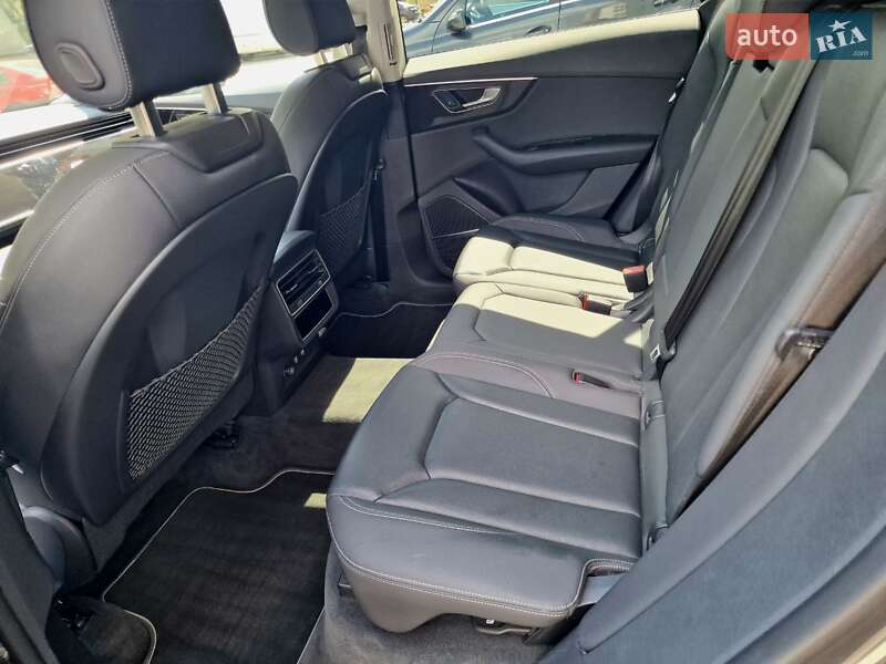 Внедорожник / Кроссовер Audi Q8 2020 в Ивано-Франковске