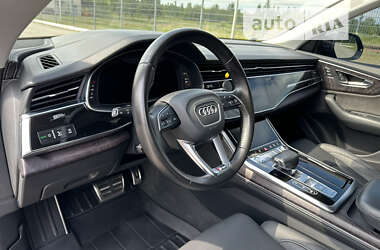 Позашляховик / Кросовер Audi Q8 2018 в 
