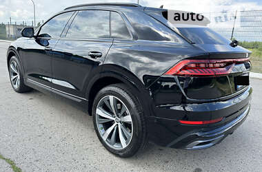 Позашляховик / Кросовер Audi Q8 2018 в 