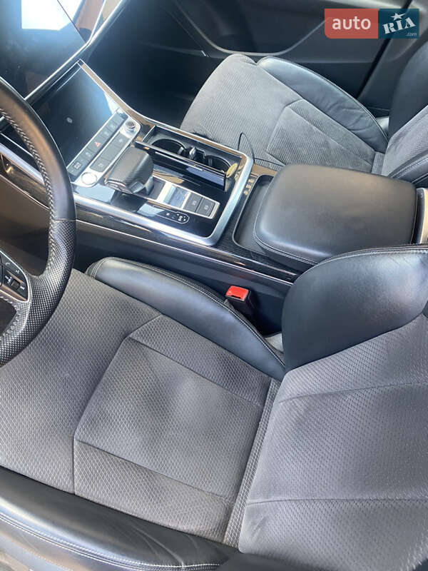 Позашляховик / Кросовер Audi Q8 2019 в Запоріжжі фото 48 Позашляховик / Кросовер Audi Q8 2019 в Запоріжжі